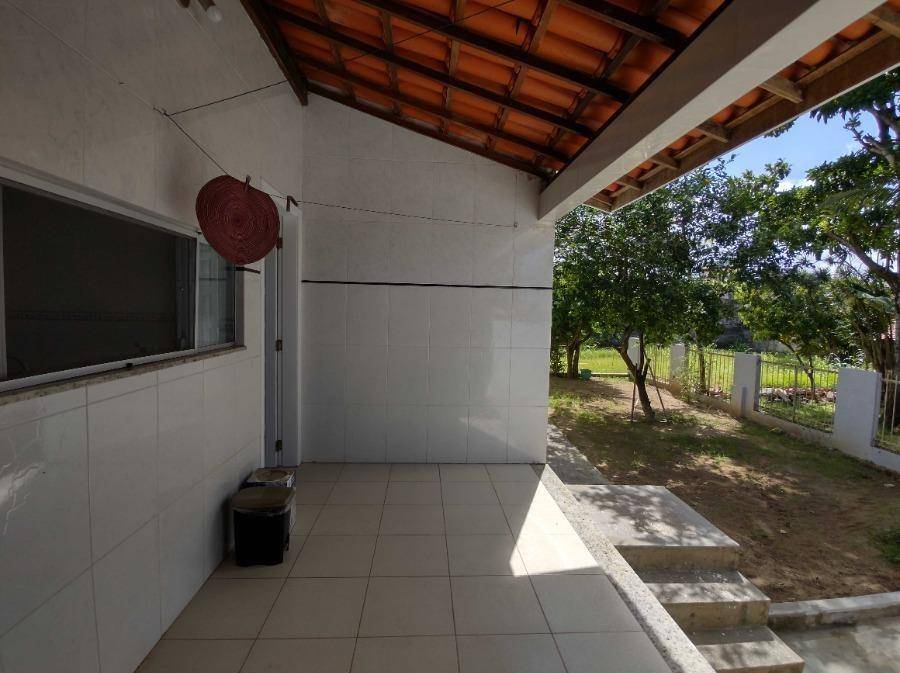 Casa em Buraquinho - foto 7